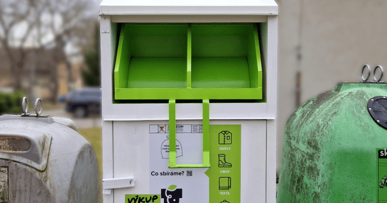 Nový kontejner na sběr textilu v naší obci!